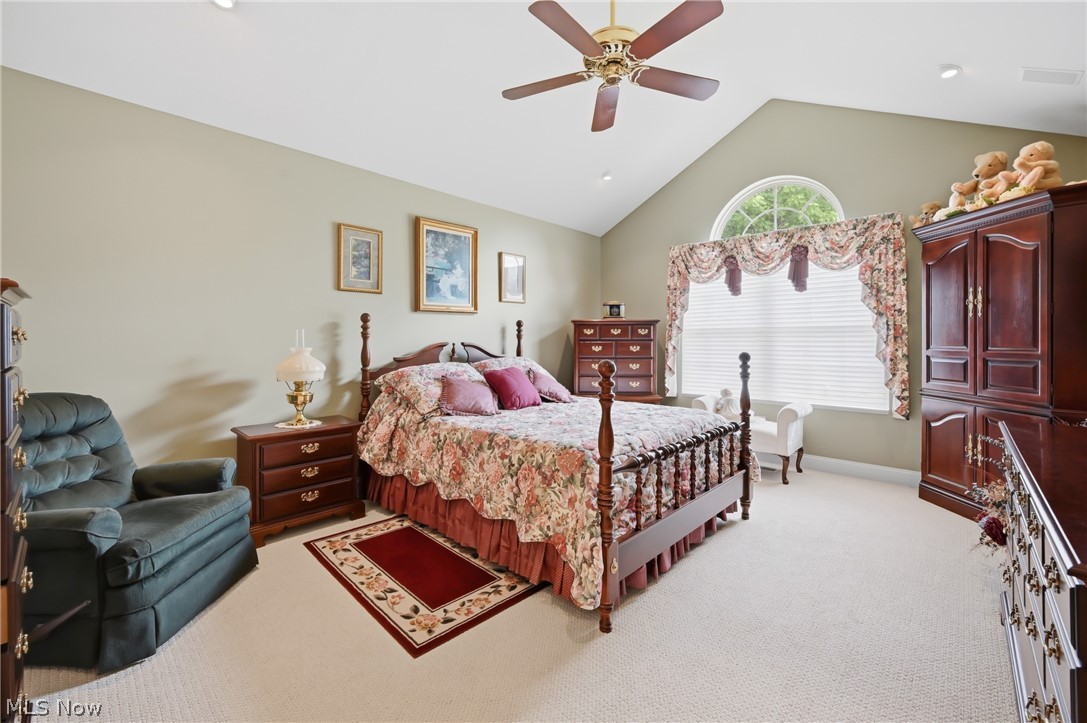 149 Village Court Columbiana OH 44408