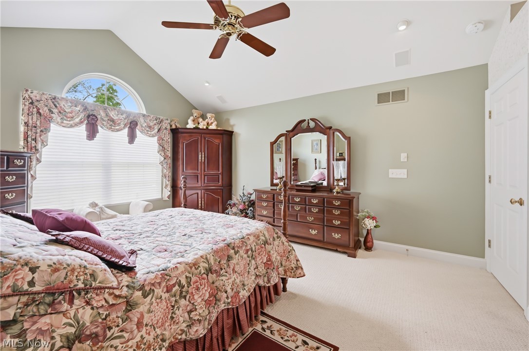 149 Village Court Columbiana OH 44408
