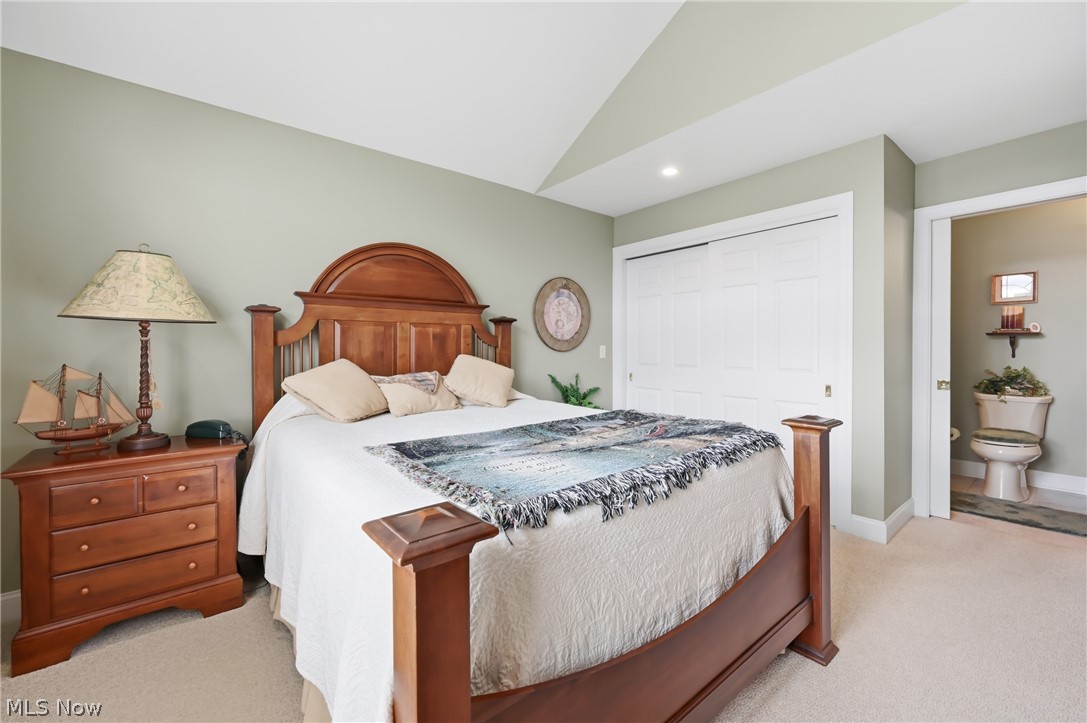 149 Village Court Columbiana OH 44408