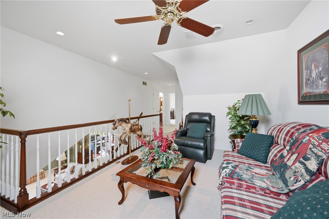 149 Village Court Columbiana OH 44408