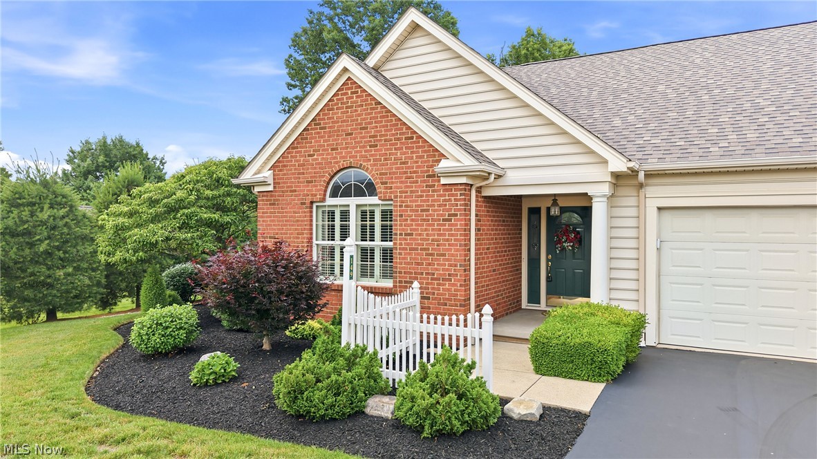 149 Village Court Columbiana OH 44408