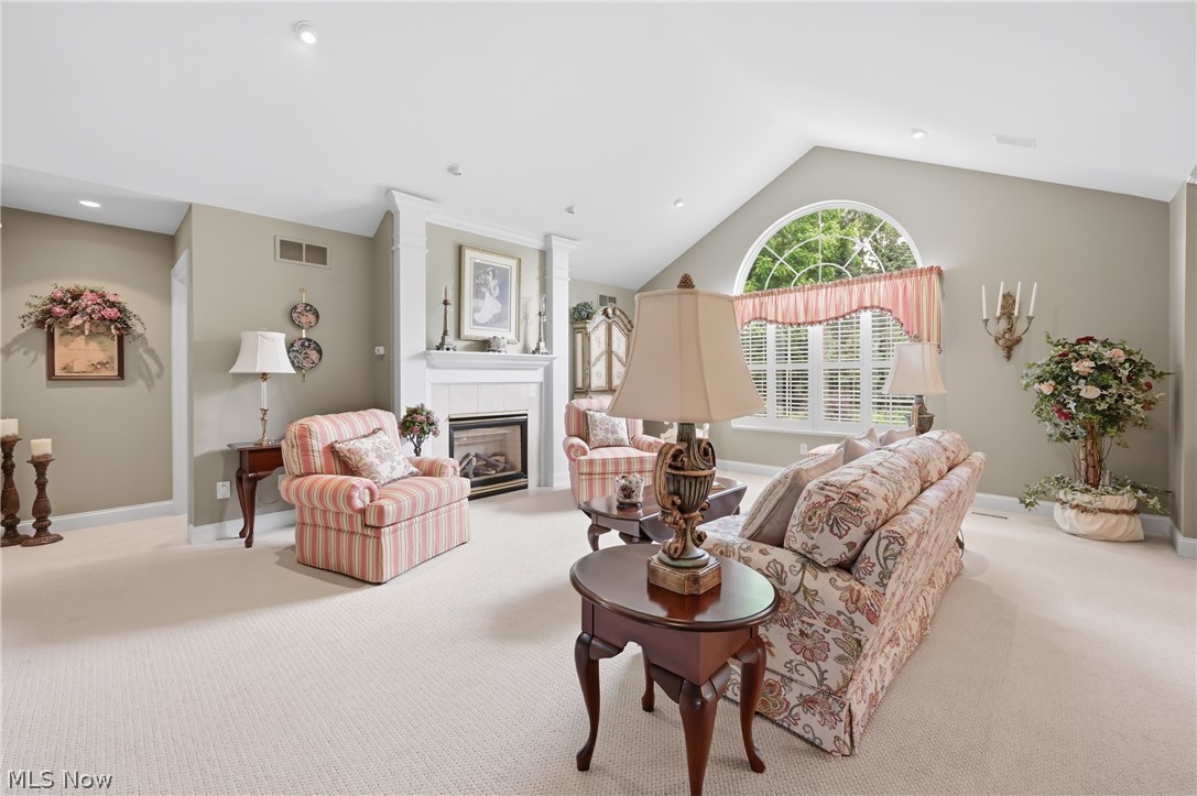 149 Village Court Columbiana OH 44408