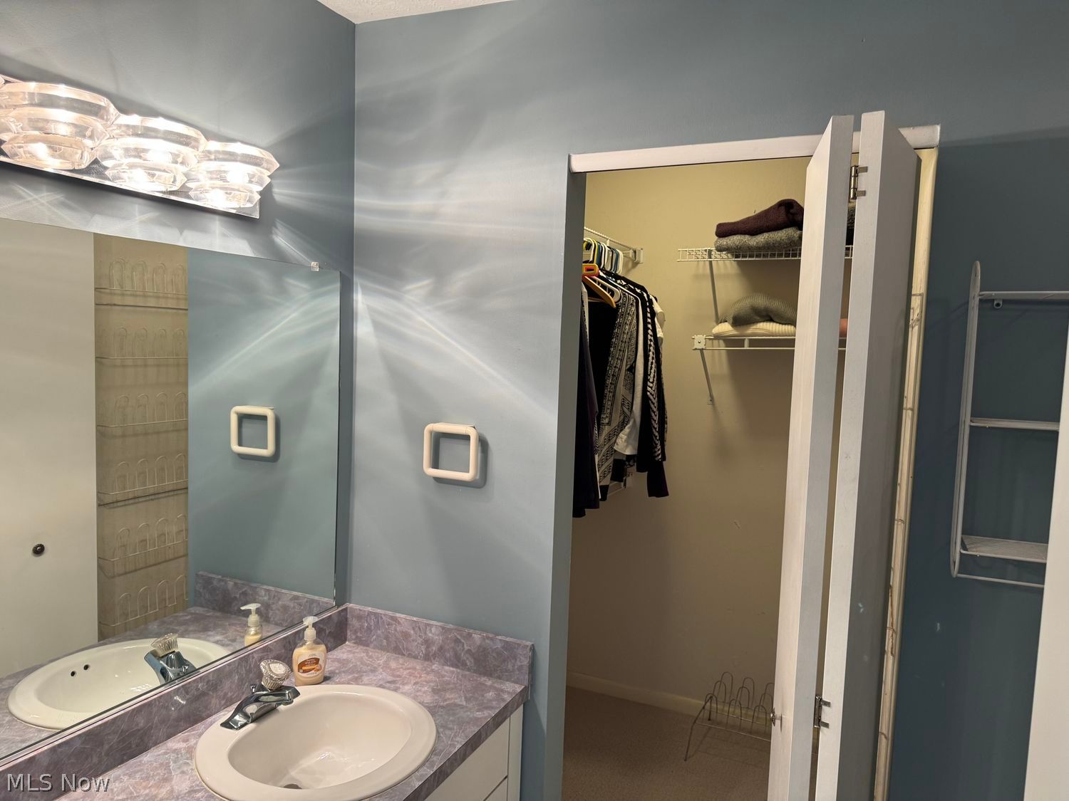 1449 Iris Glen Drive Twinsburg OH 44087