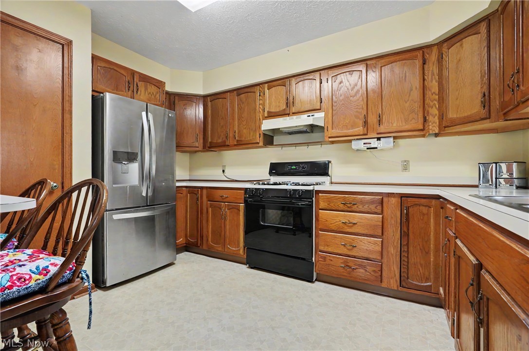 145 Michael Lane Cuyahoga Falls OH 44223
