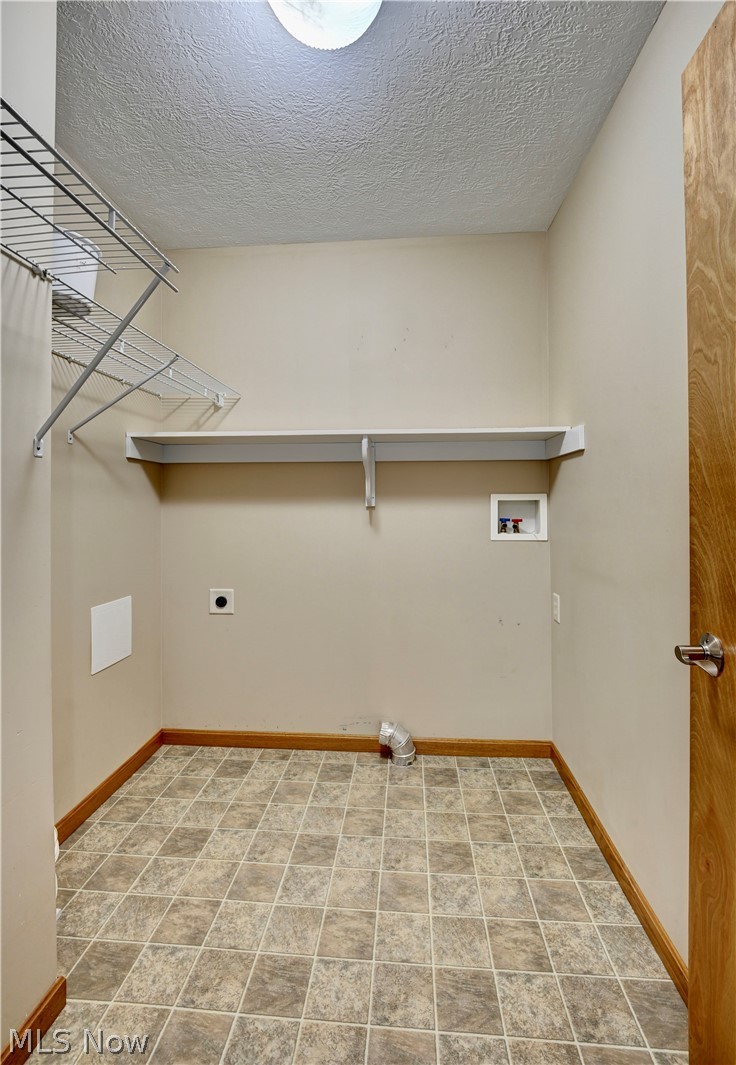 960B Mcdonald Drive NE Sugarcreek OH 44681