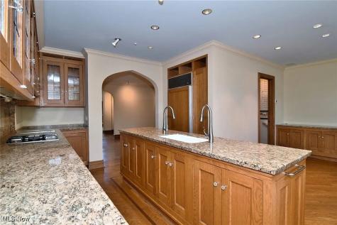 13715 Shaker Boulevard Cleveland OH 44120