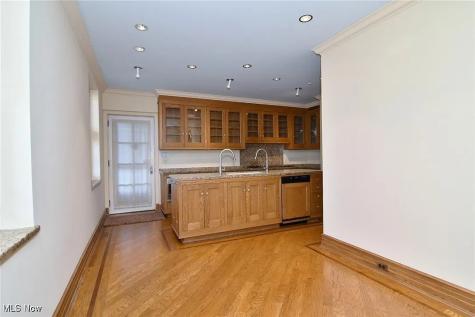 13715 Shaker Boulevard Cleveland OH 44120