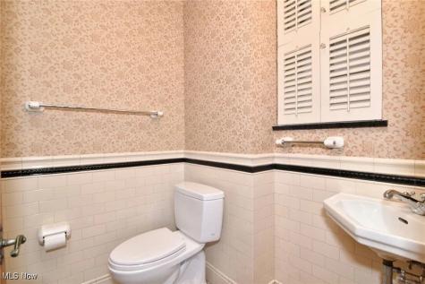 13715 Shaker Boulevard Cleveland OH 44120