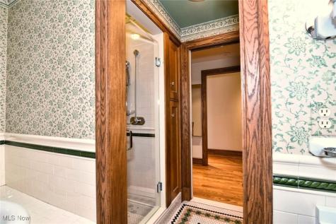 13715 Shaker Boulevard Cleveland OH 44120
