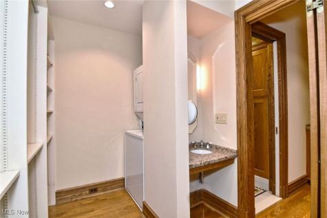 13715 Shaker Boulevard Cleveland OH 44120