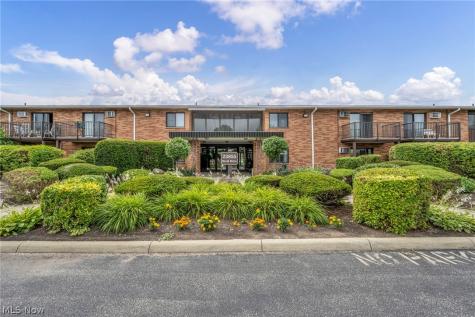 23855 David Drive North Olmsted OH 44070