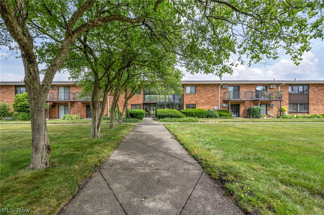 23855 David Drive North Olmsted OH 44070