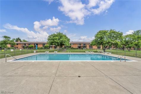23855 David Drive North Olmsted OH 44070