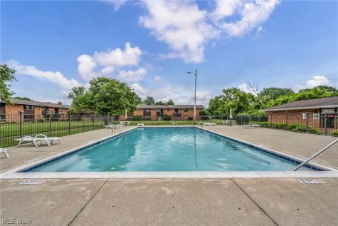 23855 David Drive North Olmsted OH 44070