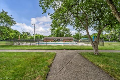 23855 David Drive North Olmsted OH 44070