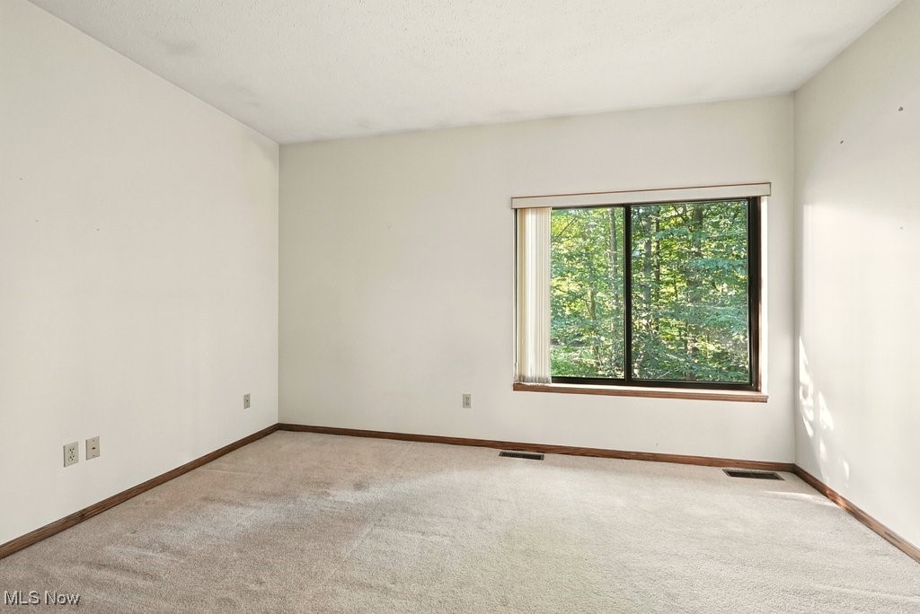 2180 Stone Creek Trail Cuyahoga Falls OH 44223