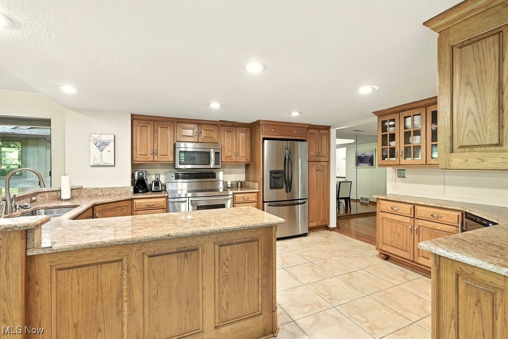 2180 Stone Creek Trail Cuyahoga Falls OH 44223
