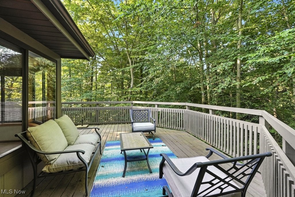 2180 Stone Creek Trail Cuyahoga Falls OH 44223