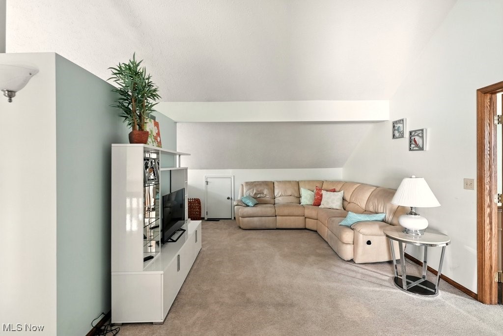 2180 Stone Creek Trail Cuyahoga Falls OH 44223