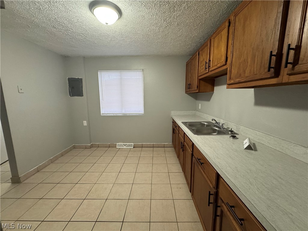 4871 Banbury Court Warrensville Heights OH 44128