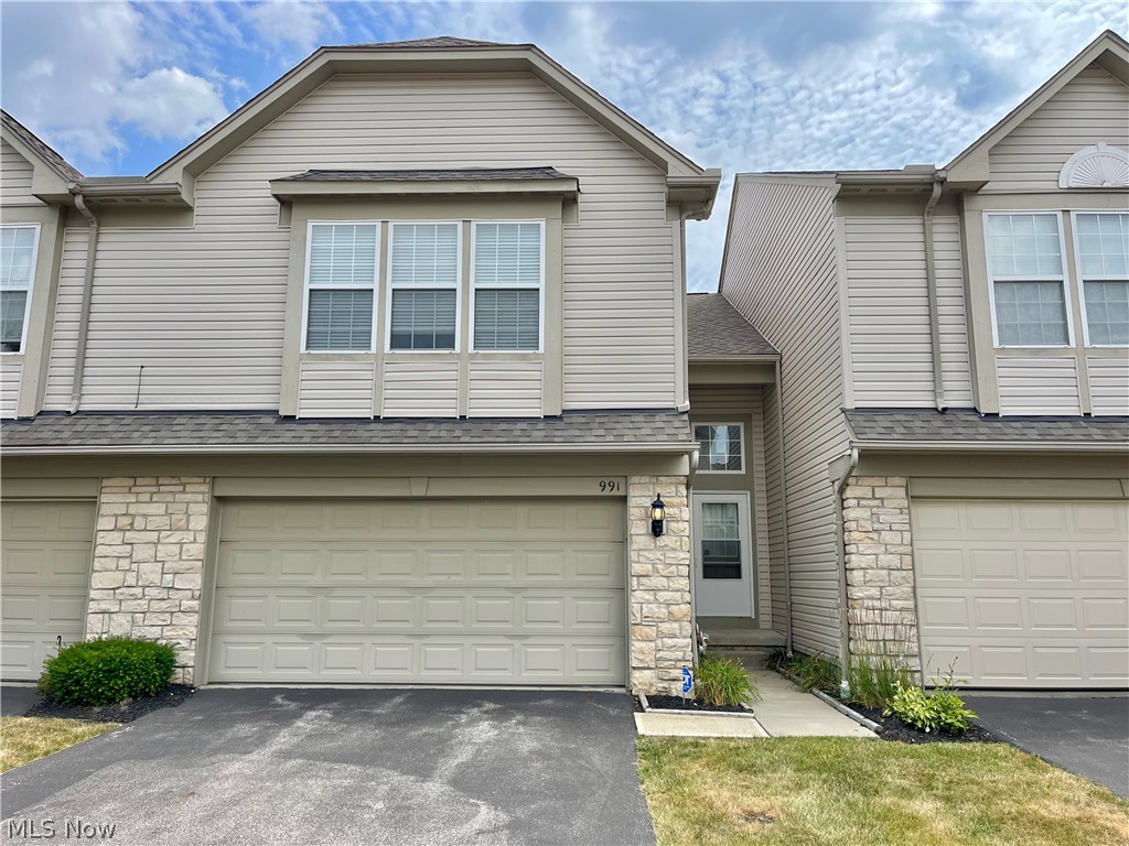 991 Croghan Way Akron OH 44321