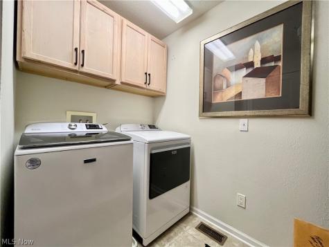 991 Croghan Way Akron OH 44321