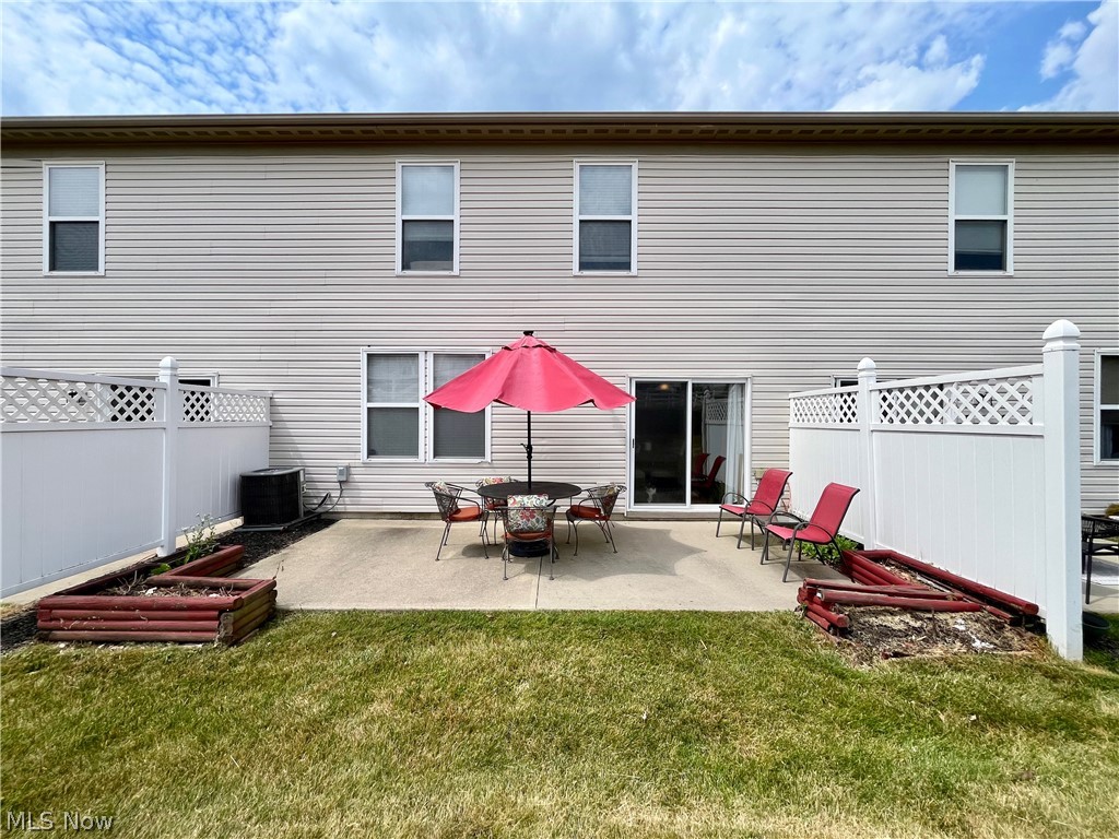 991 Croghan Way Akron OH 44321