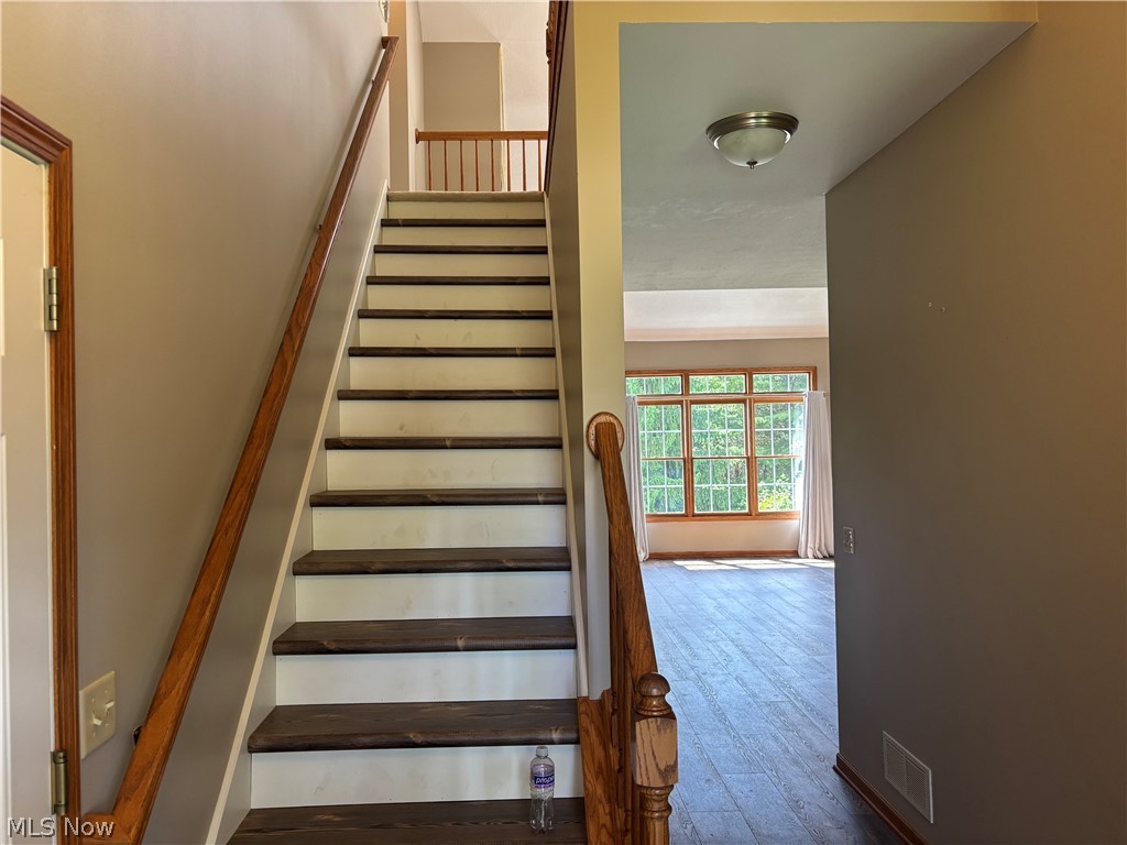 1136 Pine Bluff Drive NE New Philadelphia OH 44663