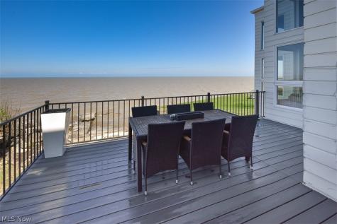 280 Buckeye Drive Sheffield Lake OH 44054