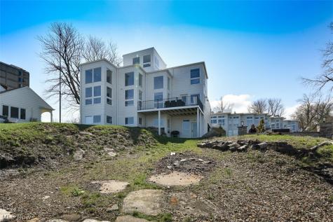 280 Buckeye Drive Sheffield Lake OH 44054
