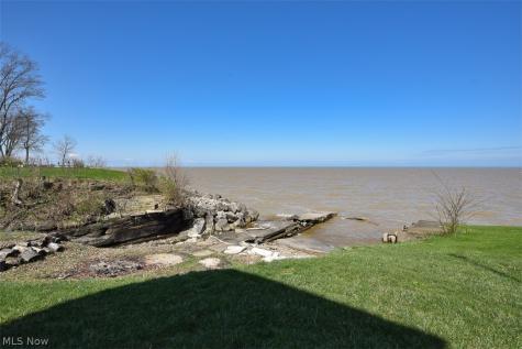 280 Buckeye Drive Sheffield Lake OH 44054