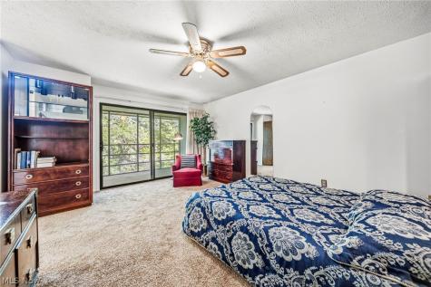 155 Pheasant Run Mayfield Heights OH 44124