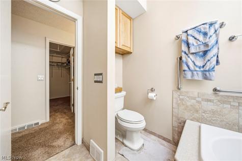 155 Pheasant Run Mayfield Heights OH 44124