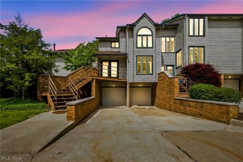 155 Pheasant Run Mayfield Heights OH 44124
