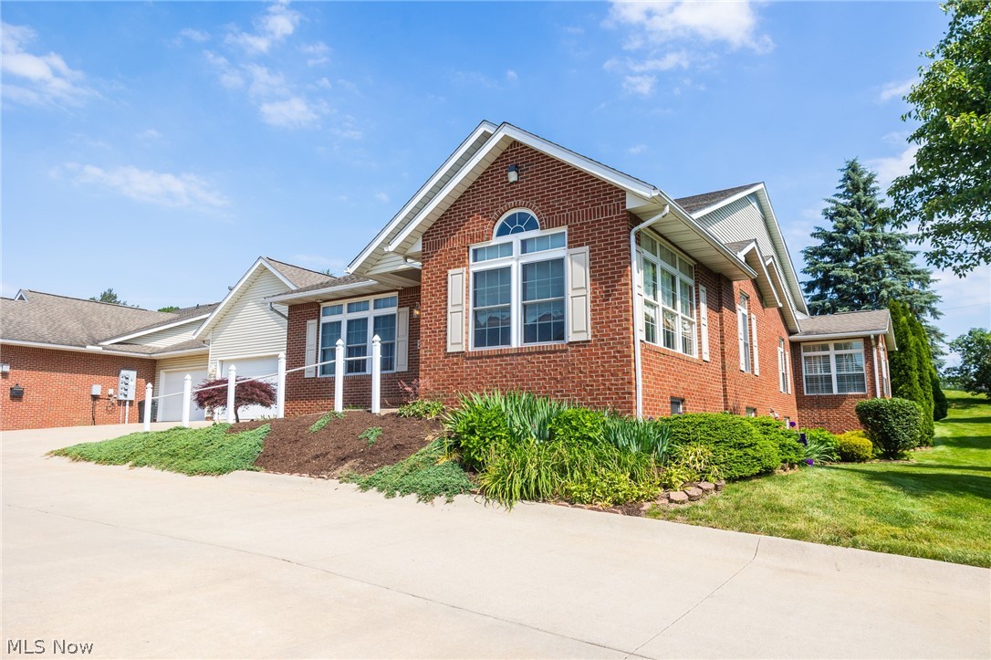 201 Greenbriar Lane Dalton OH 44618