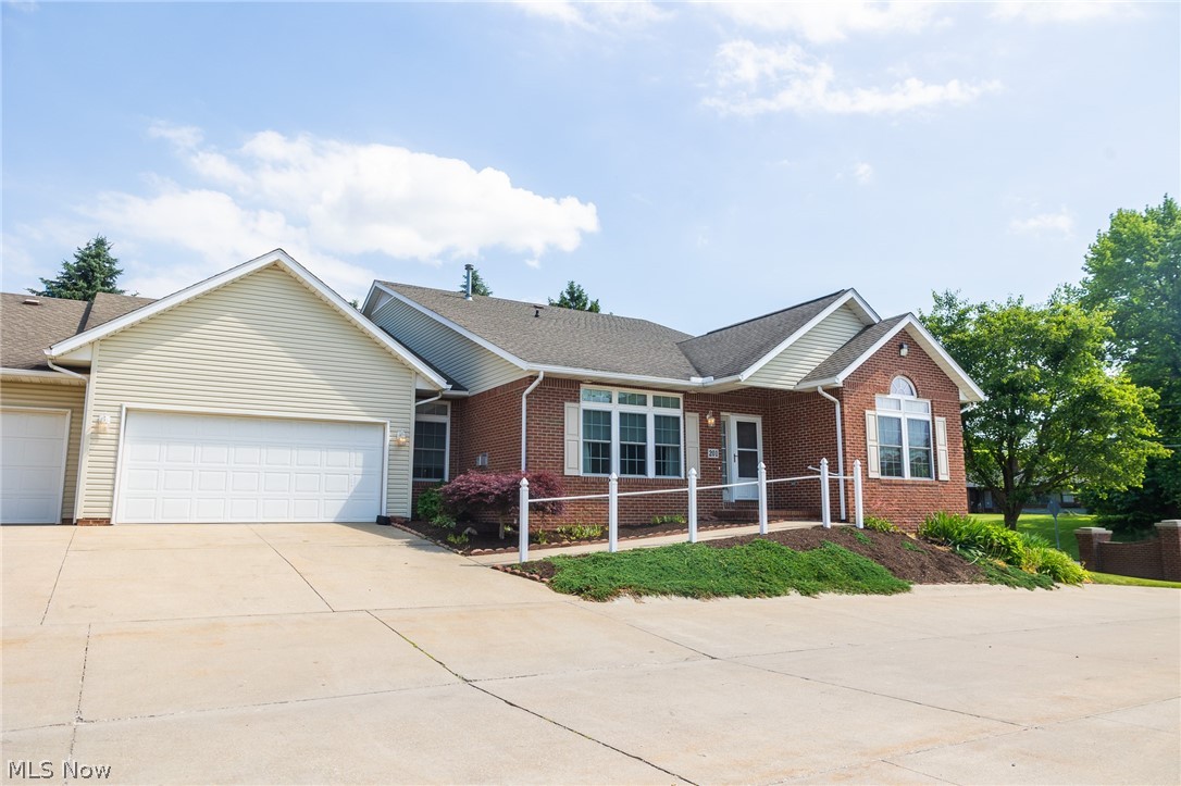 201 Greenbriar Lane Dalton OH 44618