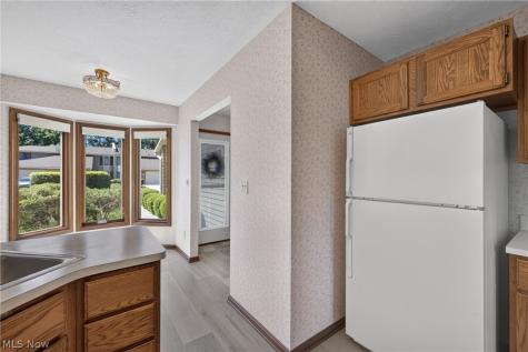 15504 Roxboro Drive Middleburg Heights OH 44130