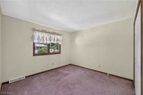 15504 Roxboro Drive Middleburg Heights OH 44130