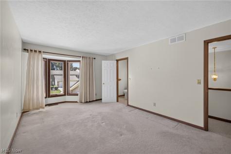 15504 Roxboro Drive Middleburg Heights OH 44130