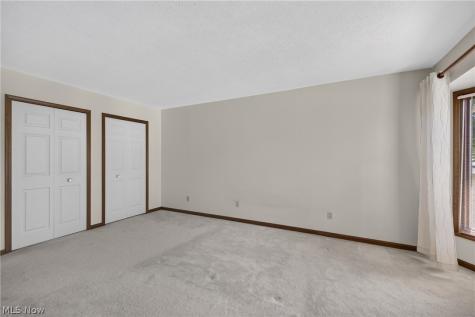15504 Roxboro Drive Middleburg Heights OH 44130