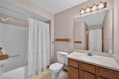 15504 Roxboro Drive Middleburg Heights OH 44130