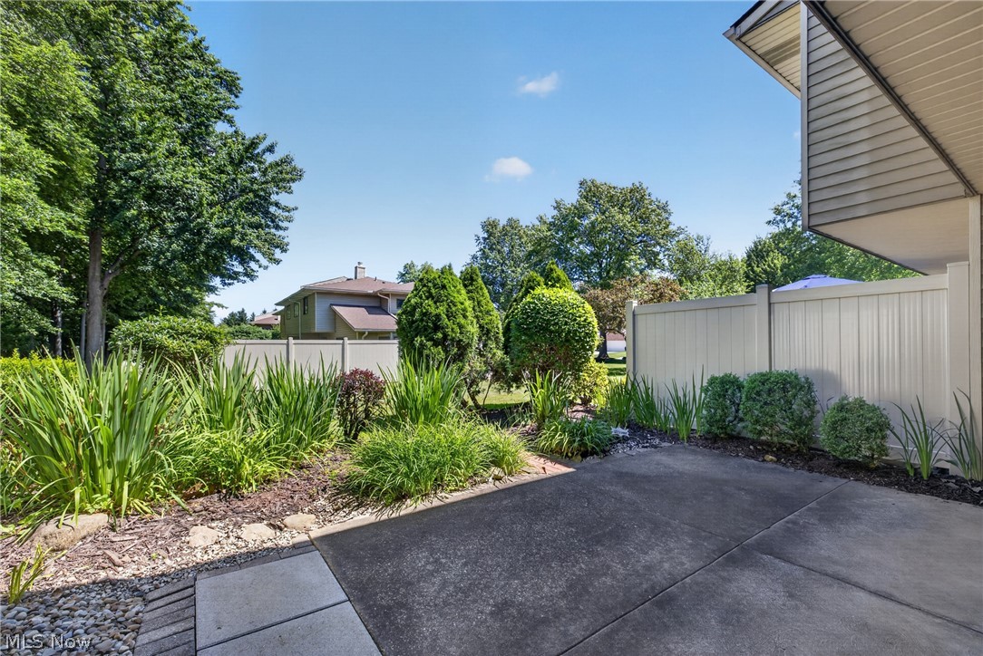 15504 Roxboro Drive Middleburg Heights OH 44130