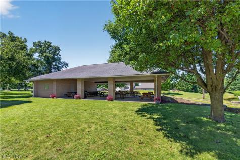 15504 Roxboro Drive Middleburg Heights OH 44130