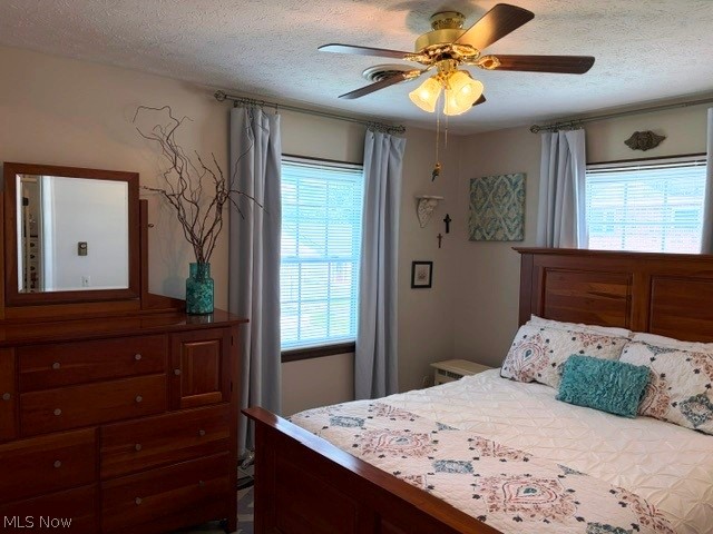 1237 A Somerset Drive Salem OH 44460