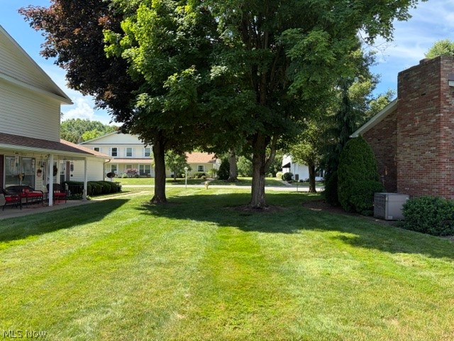 1237 A Somerset Drive Salem OH 44460