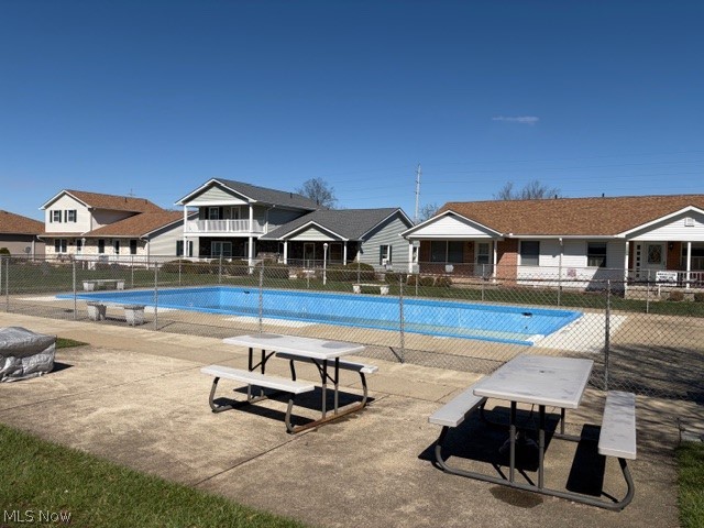 1237 A Somerset Drive Salem OH 44460