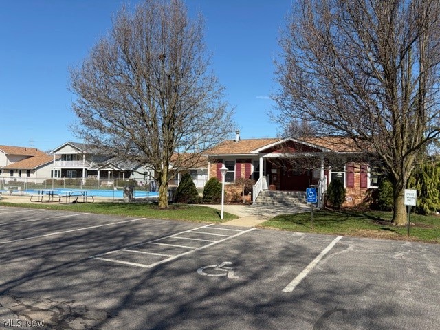 1237 A Somerset Drive Salem OH 44460