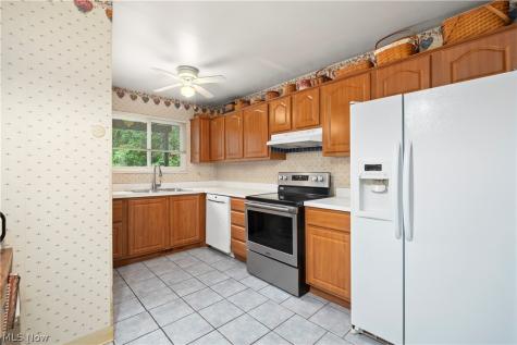 9397 Bassett Lane North Royalton OH 44133