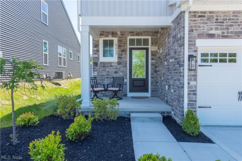 9235 Ledge View Terrace Broadview Heights OH 44147