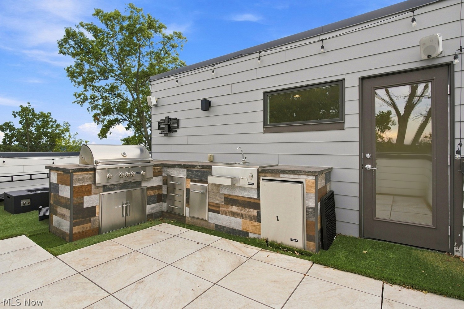 18875 Riversouth Trace Fairview Park OH 44126